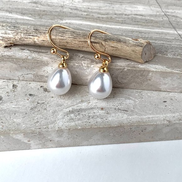 Pearl Drop Earrings ~NWT - Picture 3 of 5